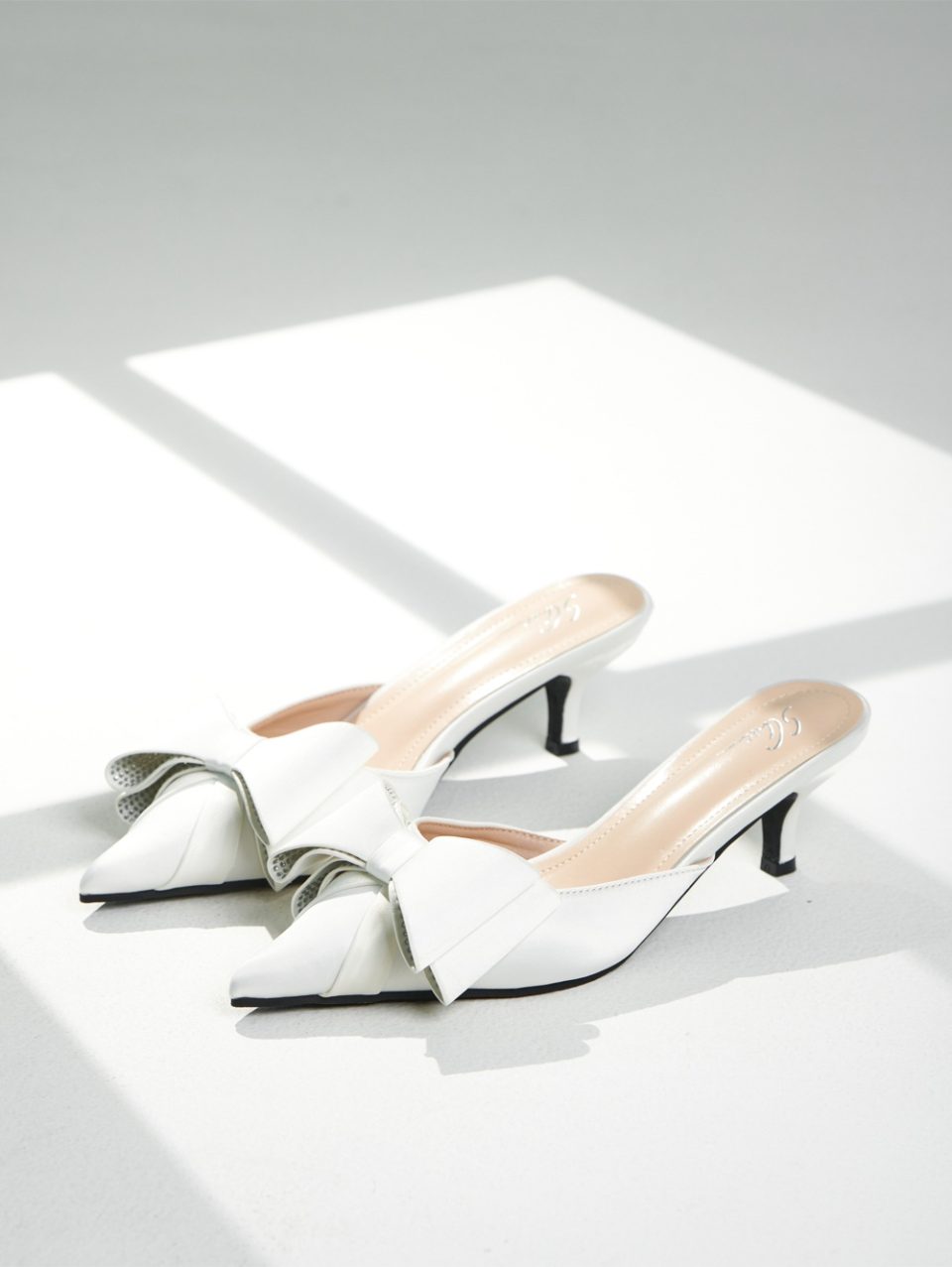 8288-53 / Kitten Heel Bow Mules