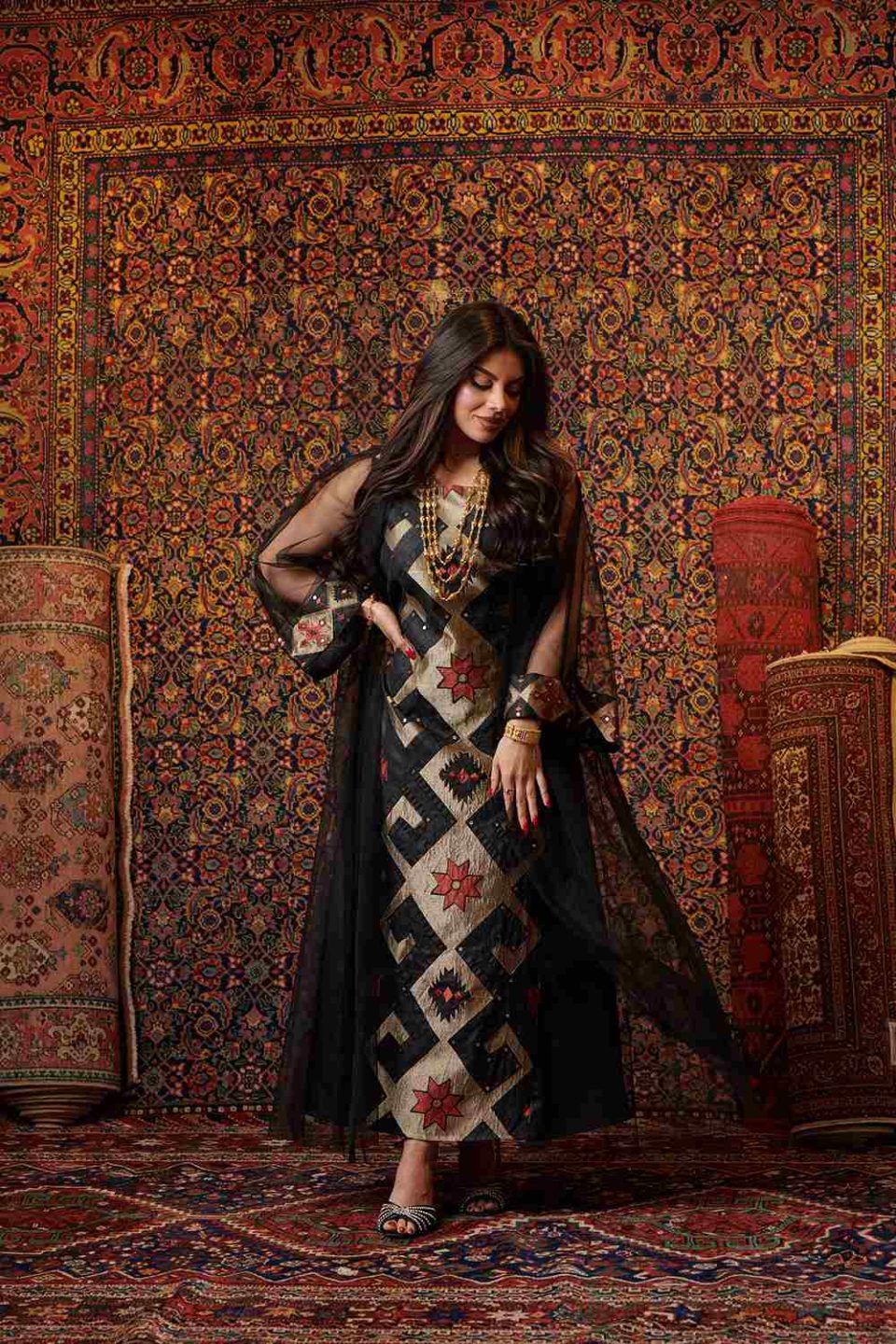Elegant Geometric Sheer Jalabiya