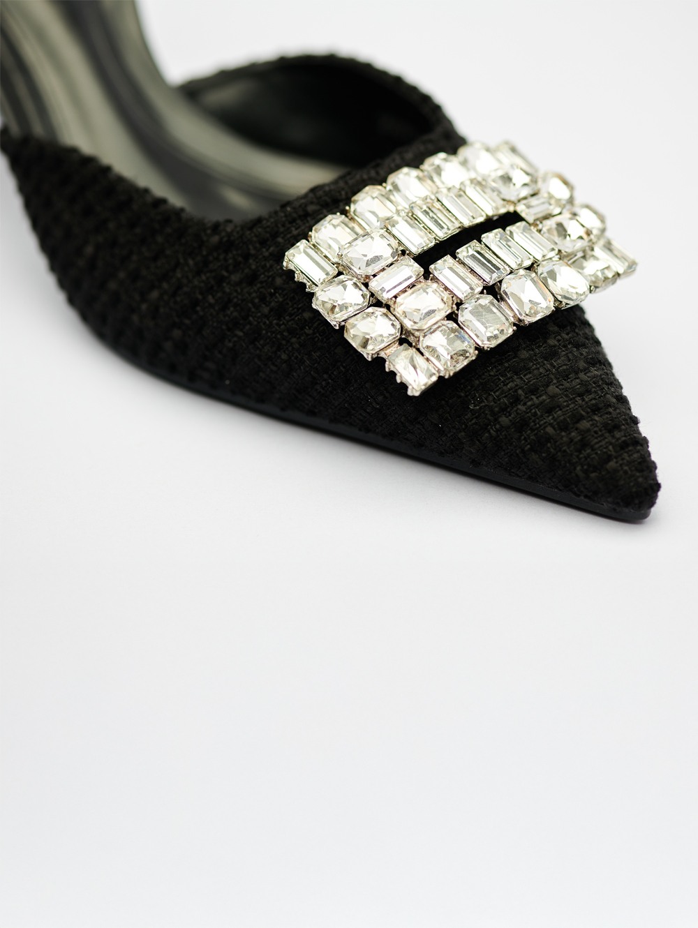 W002-BLACK-1