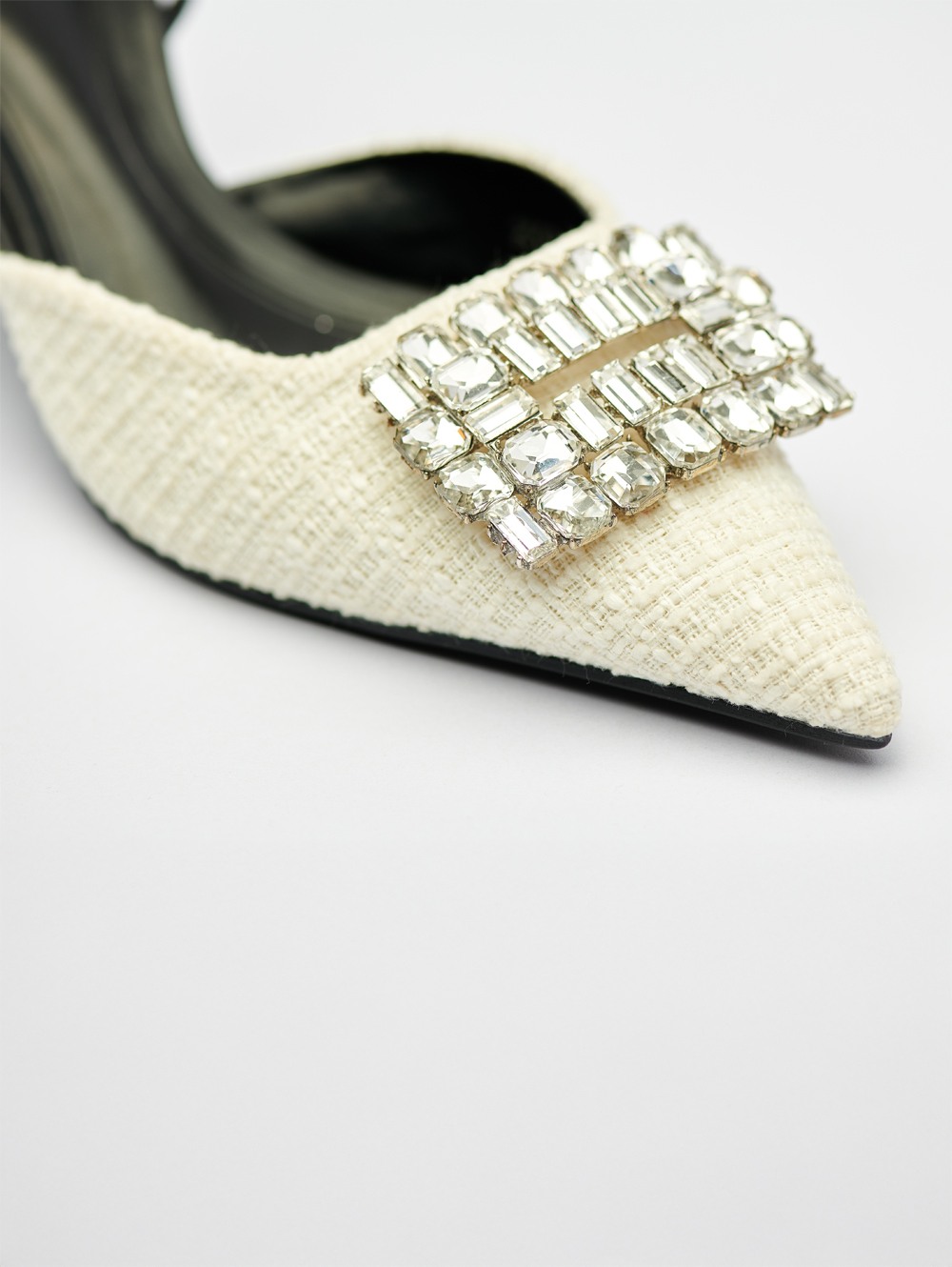 W002-WHITE-1