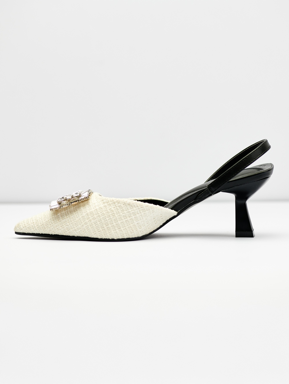 W002-WHITE-4