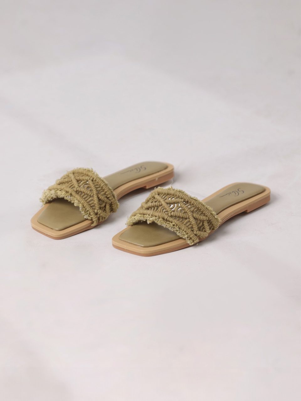 XT-11 / Trendy Versatile Slipper