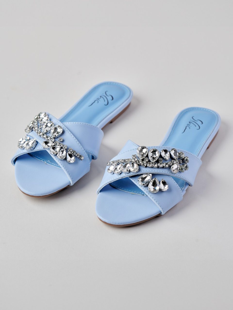 SC-B004 Crystal Slippers